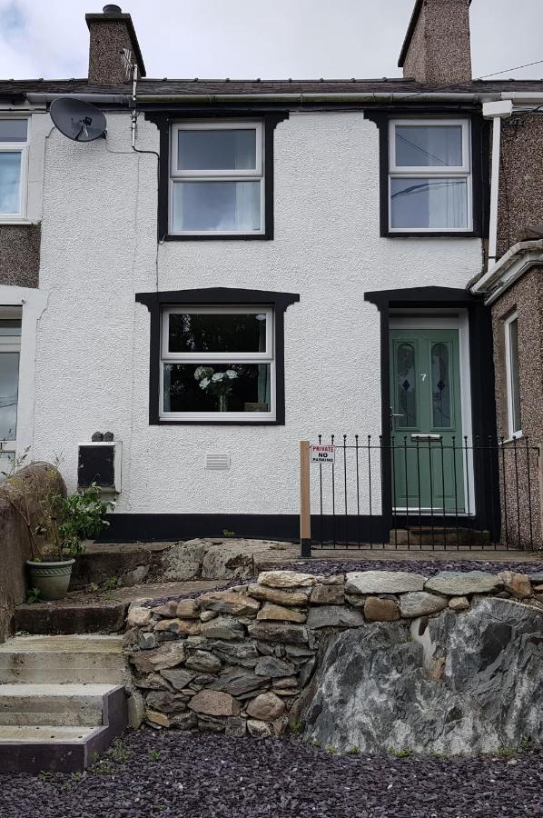 North Wales Cosy Cottage With Views Near Eryri Snowdonia Nantlle Exterior photo